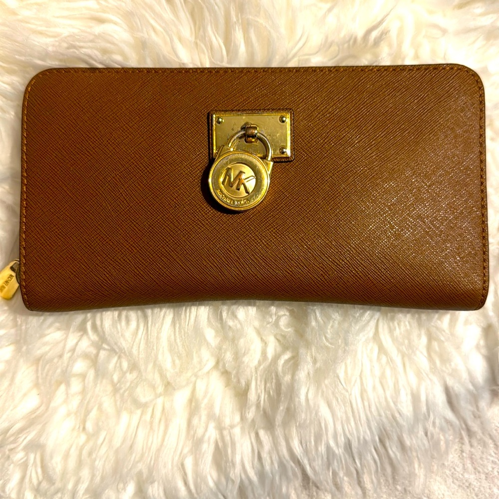 Michael Kors large zippy wallet